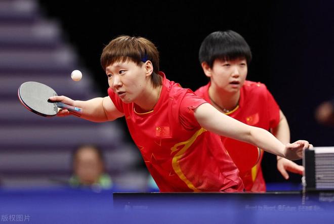 于一个极具 于一个极具