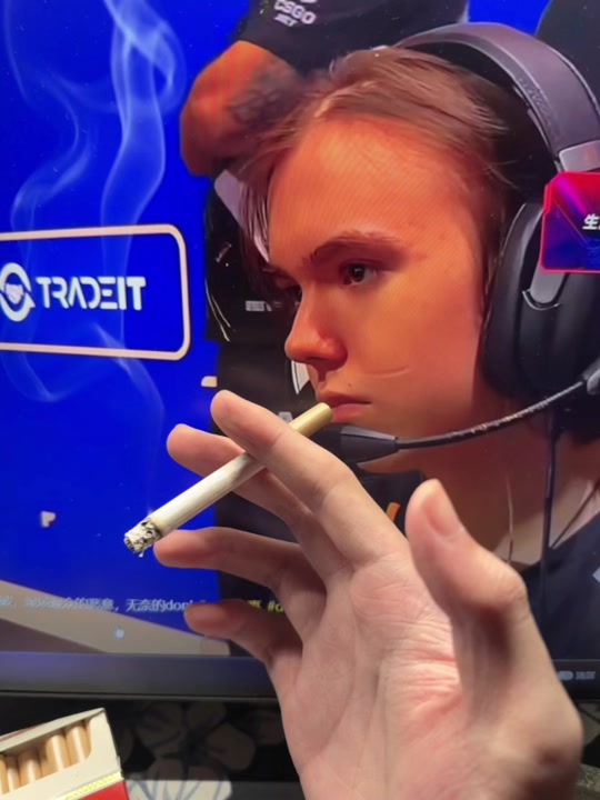 随后出现的 随后出现的