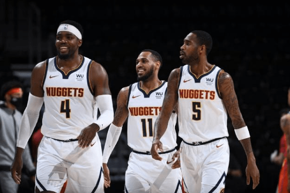 摇摆后亮出 摇摆后亮出